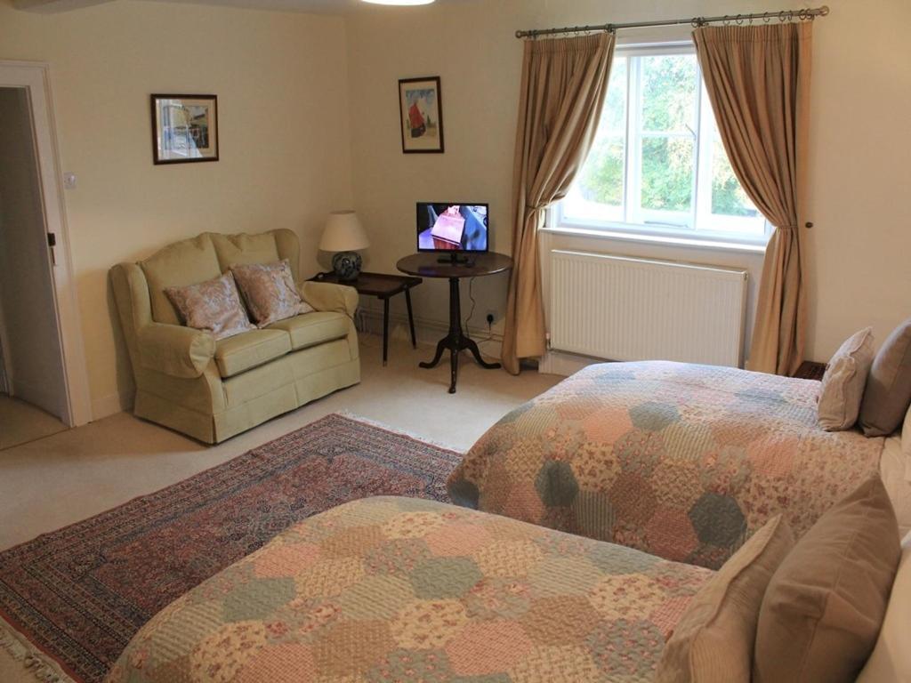 Church Farmhouse B & B Kennett Habitación foto