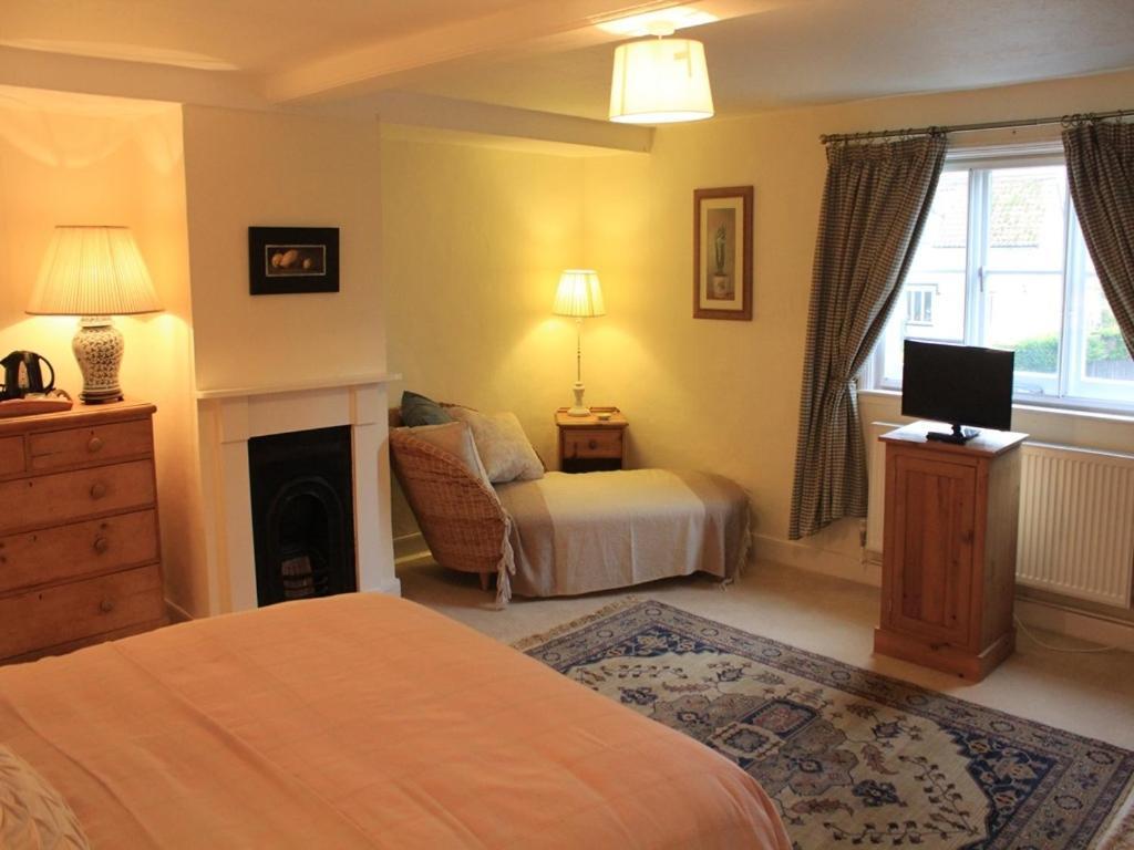Church Farmhouse B & B Kennett Habitación foto